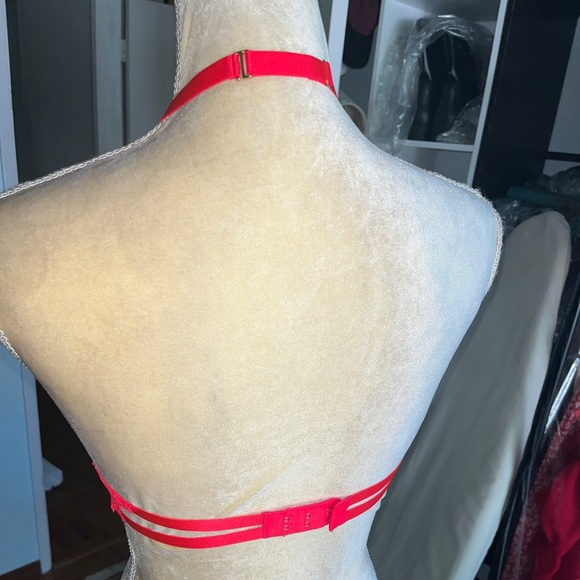 Victoria’s Secret Very Sexy eyelash trim bra - Picture 4 of 7